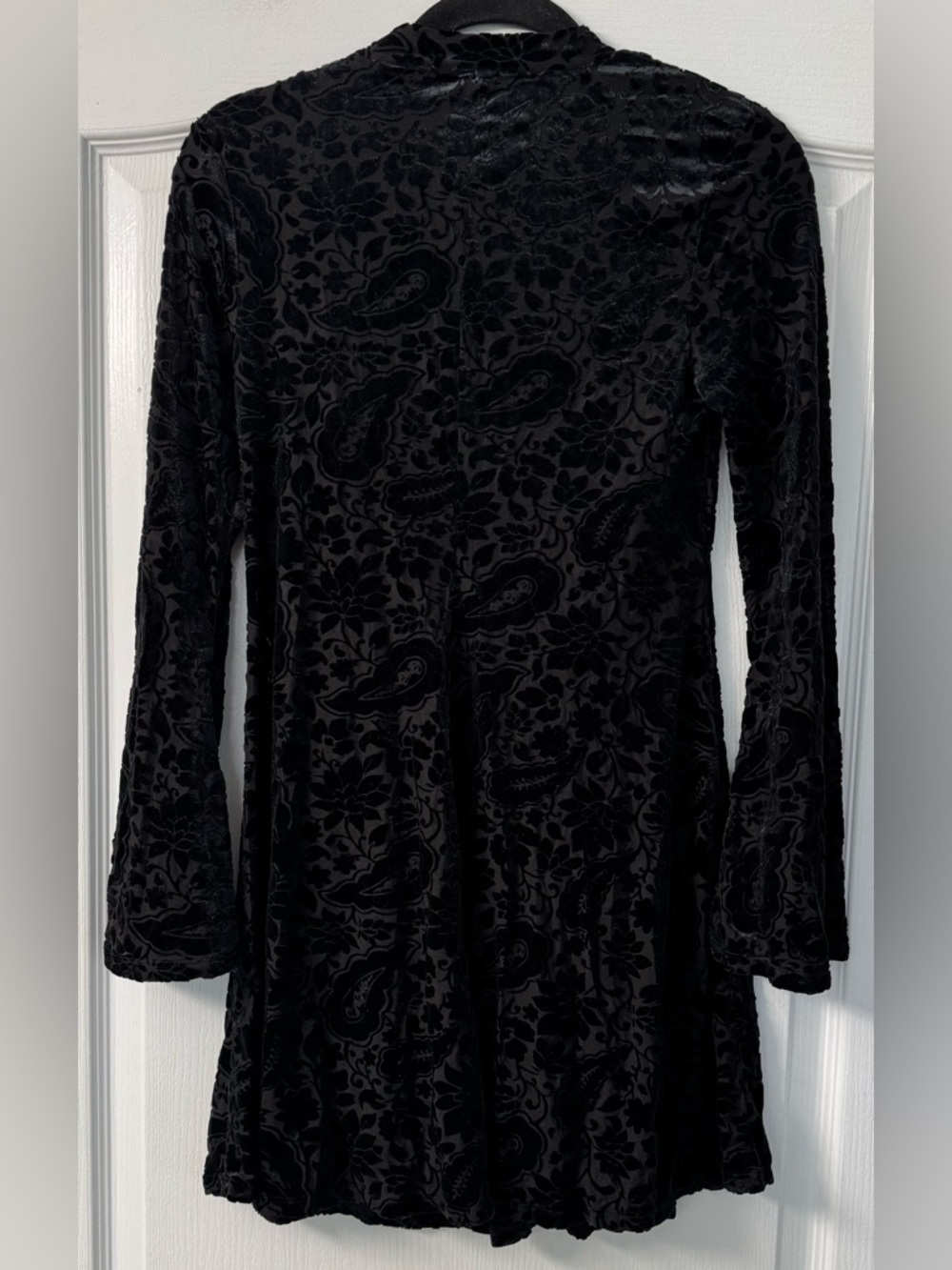 Old Navy Petite Long-Sleeve Velour Mini Dress - Picture 11 of 14